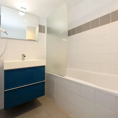 Service - En Face Du Musee - 5 Appartement *