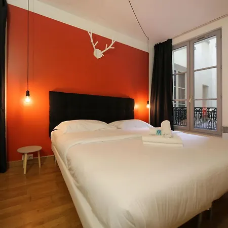Service - En Face Du Musee - 5 Appartement