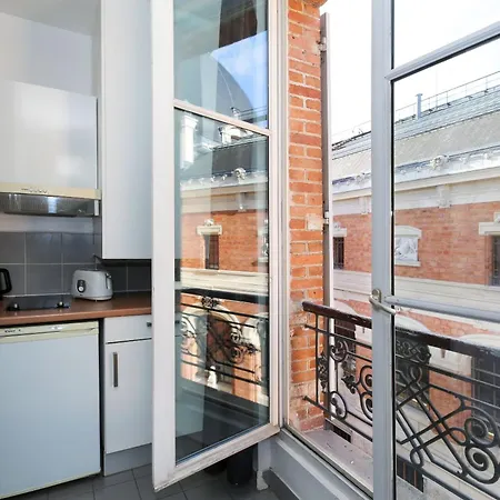 Appartamento Service - En Face Du Musee - 5 Parigi