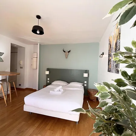 公寓 Service - En Face Du Musee - 5 *