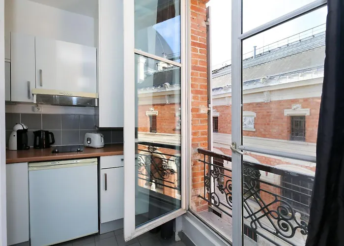 Apartment Service - En Face Du Musee - 5 Paris
